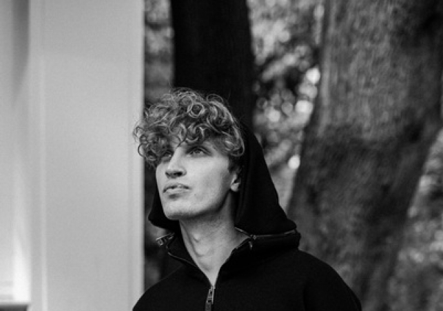 Markowe bluzy męskie